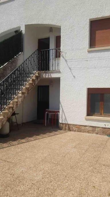 Villa Adosado Dr Fleming 12 Poyales Del Hoyo Exterior foto